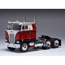 1979 Peterbilt 352 Pacemaker − červený/bílý − IXO Models 1:43