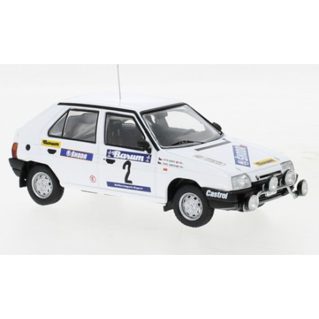 Škoda Favorit 136 L − Rallye Valašská zima 1989, č. 2, P. Sibera & P. Gross − IXO 1:43